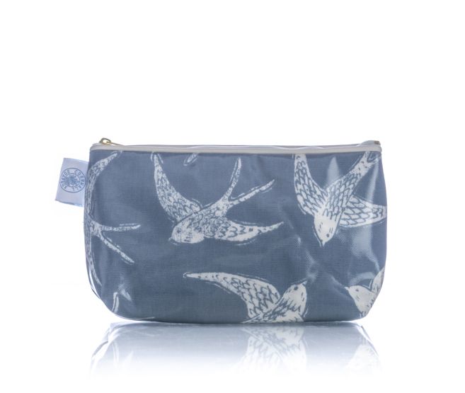 Small Wash Bag (Navy Flyaway)